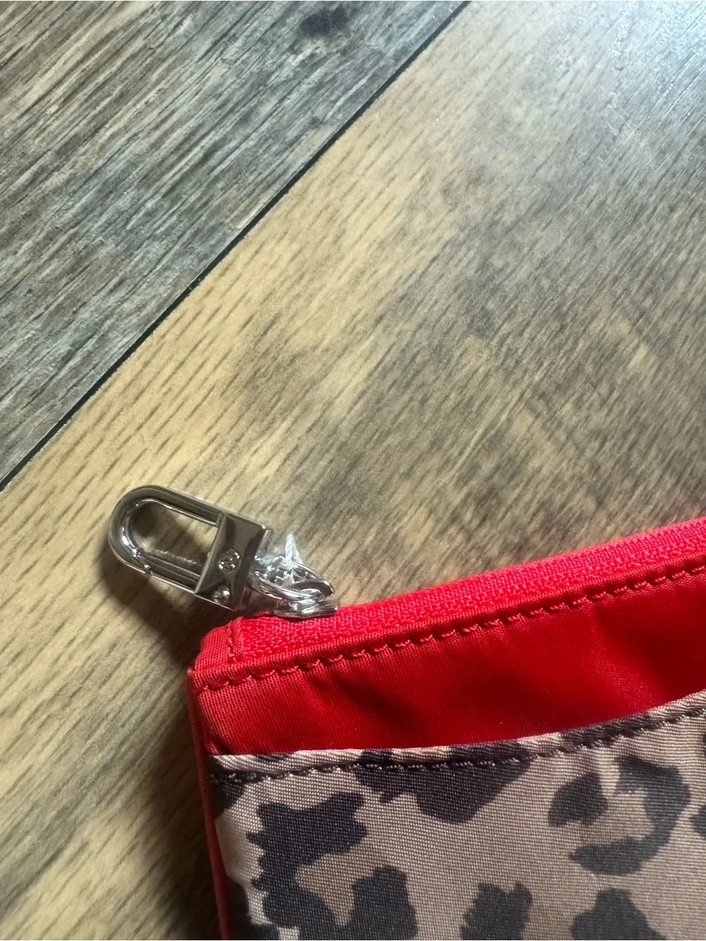 Lululemon Clippable Card Pouch – Leopard Print Coin Pouch with Red Trim - Picture 3 of 5